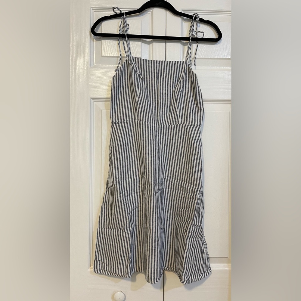 Old Navy Woman’s Dress #113